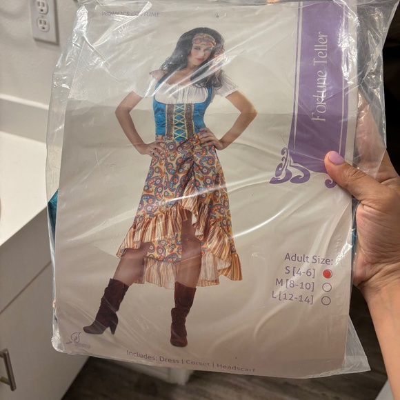 NEW WOMENS GYSPY TELLER COSTUME - Picture 1 of 1